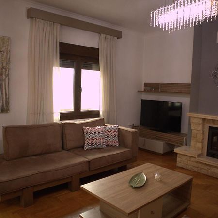 Kouros Kalamitsa Apartment Kavala Bagian luar foto