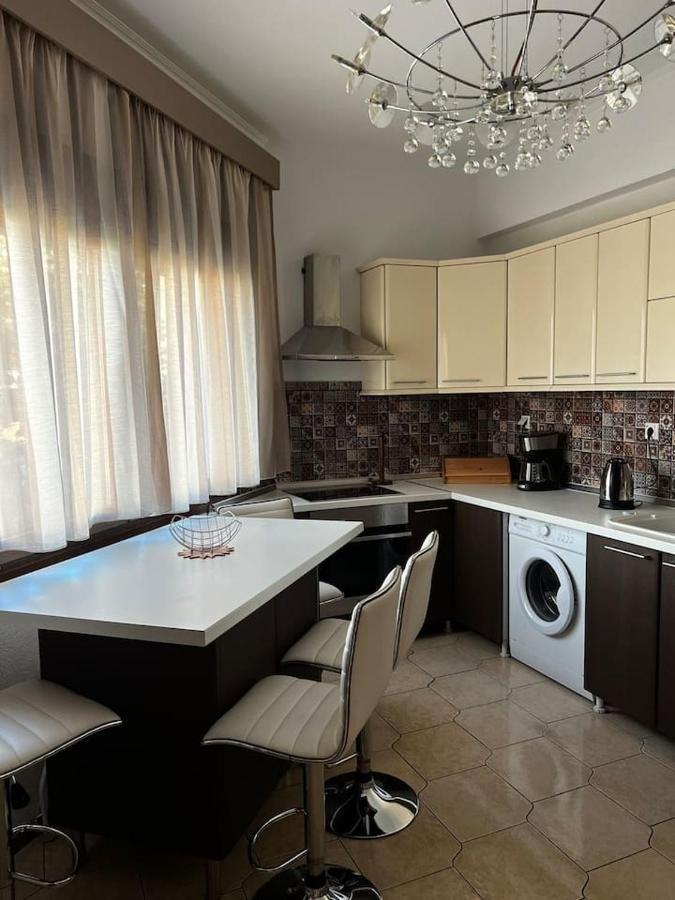 Kouros Kalamitsa Apartment Kavala Bagian luar foto